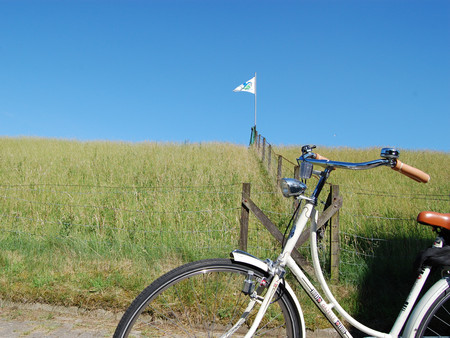Fahrrad am Deich