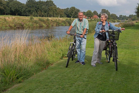 Fahrradfahrer am Kanal