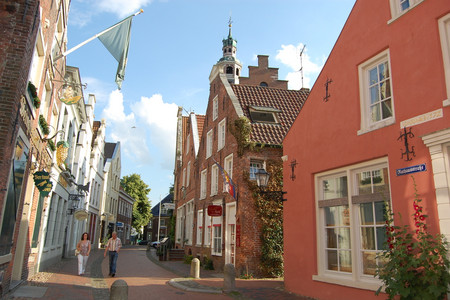 Häuserfassaden in der Altstadt von Leer 